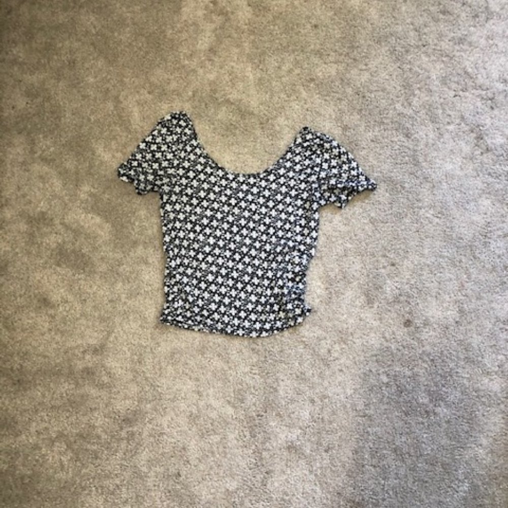 black and white crop top
